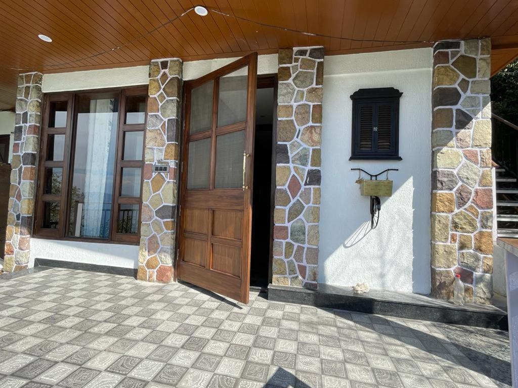 Villa The Sky House Masuri Exterior foto